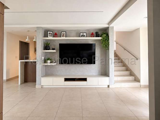 Venta de Casa en Panama Pacifico Bosques del Pacifico 192 Mts PD - Imagen 2
