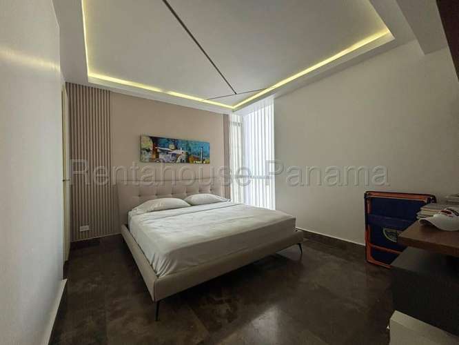 Vendo Apartamento de 167.42m2 en Avenida Balboa Yoo and Arts 27-166SRZ