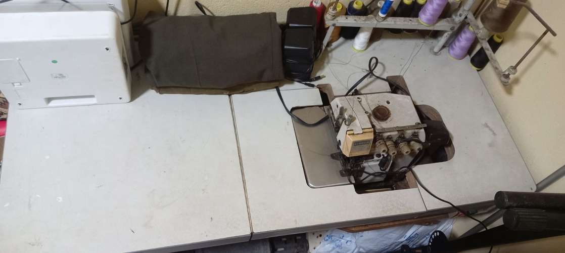 Maquina de coser cierre Singer