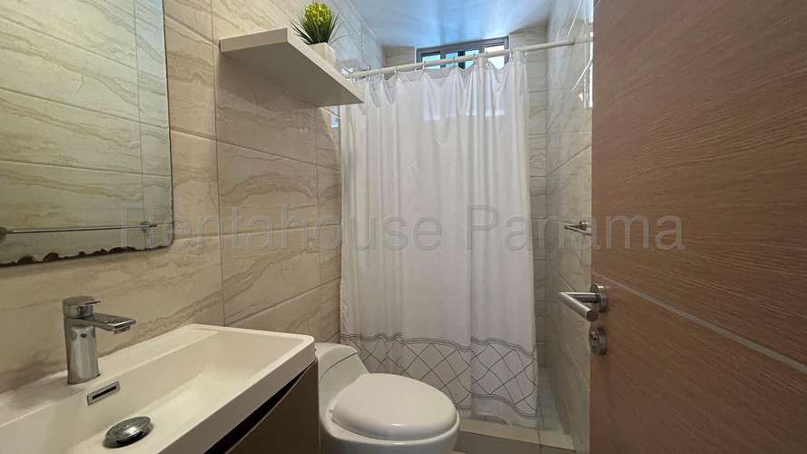 Alquiler de Apartamento en Via España Ph Torres de Castilla SN - Imagen 11