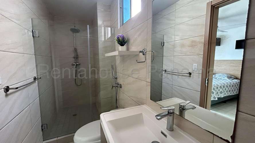 Alquiler de Apartamento en Via España Ph Torres de Castilla SN - Imagen 10