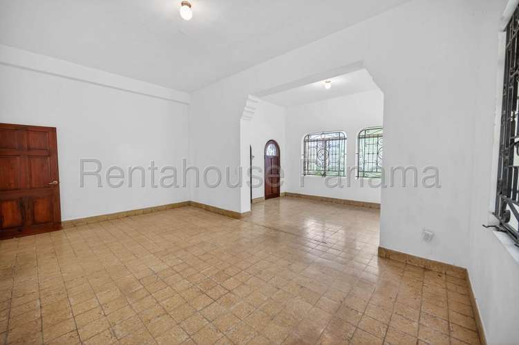 Alquiler de Casa Comercial en Bellavista SN