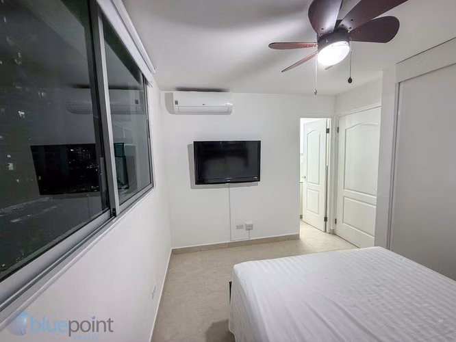 Apartamento  2 recámaras en PH Los Toneles, Vía España: piscina y gimnasio - Imagen 10