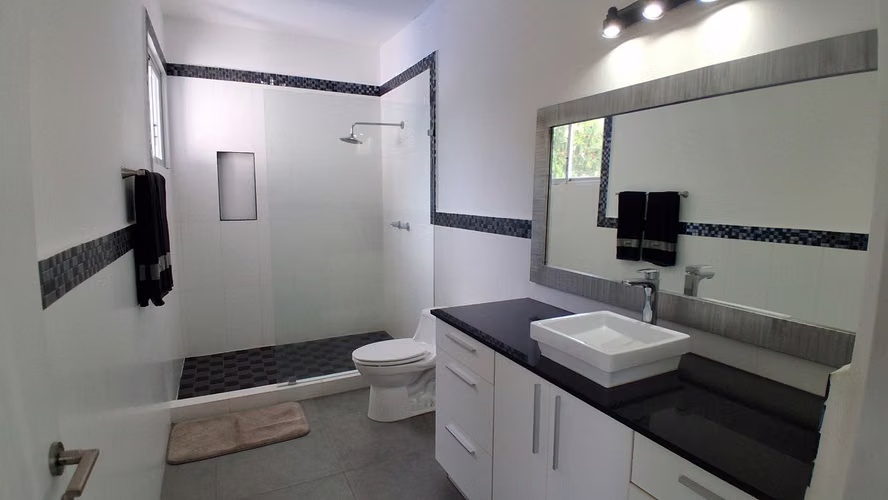 Venta, Espaciosa casa, Punta Barco, San Carlos - Imagen 13
