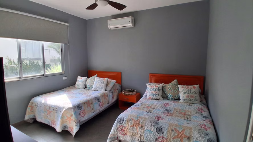 Venta, Espaciosa casa, Punta Barco, San Carlos - Imagen 9
