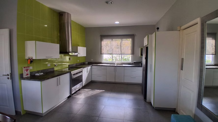 Venta, Espaciosa casa, Punta Barco, San Carlos - Imagen 2