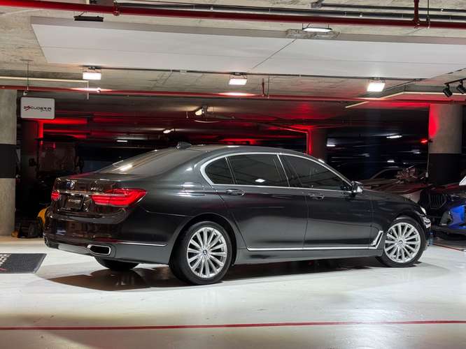 BMW 750Li 2018 - Imagen 6