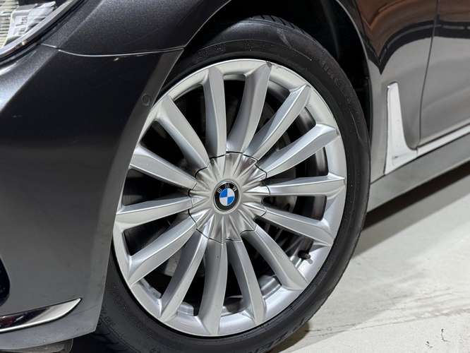 BMW 750Li 2018 - Imagen 4
