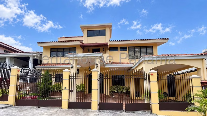 Venta de Casa en Santa Maria, Los Guayacanes 27LGG1097