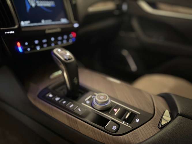 MASERATI LEVANTE GRANSPORT 2019 - Imagen 14