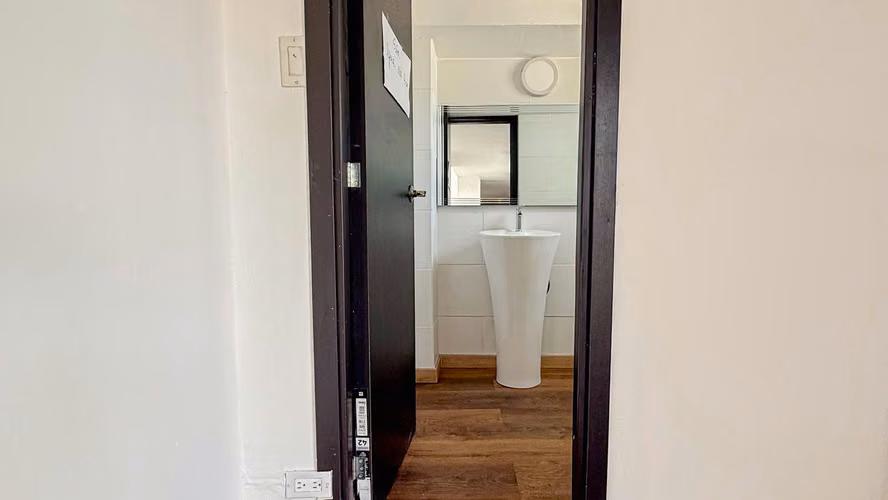 EXCELENTE OPORTUNIDAD EN LA ALAMEDA | 5 RECÁMARAS | 450 m² | US$2,500 - Imagen 16