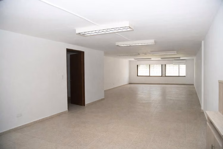 EXCELENTE OPORTUNIDAD EN LA ALAMEDA | 5 RECÁMARAS | 450 m² | US$2,500 - Imagen 5