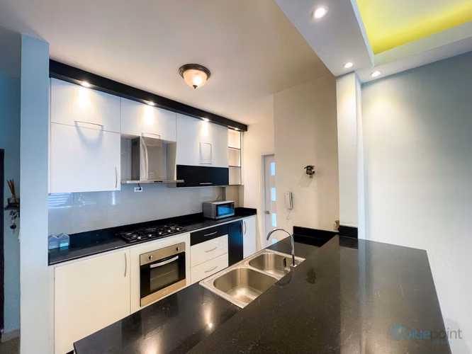 Apartamento amoblado 2 Recámaras, 3 baños, PH Mirador del Golf - Imagen 18