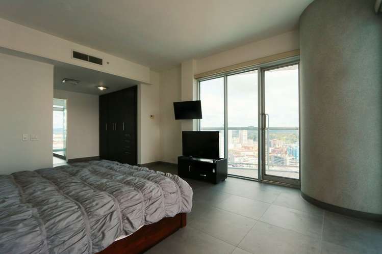 Apartamento en Venta - P.H. Yacht club - Avenida Balboa - Vista al Mar