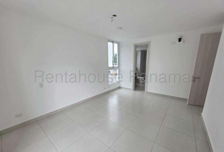 Alquiler de Apartamento 200mts - Imagen 7
