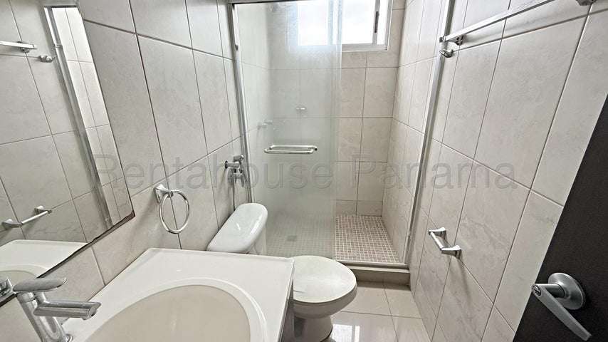 SE VENDE APARTAMENTO CON 2 PUESTOS DE ESTACIONAMIENTO EN HATO PINTADO 27-2921/GMB - Imagen 12