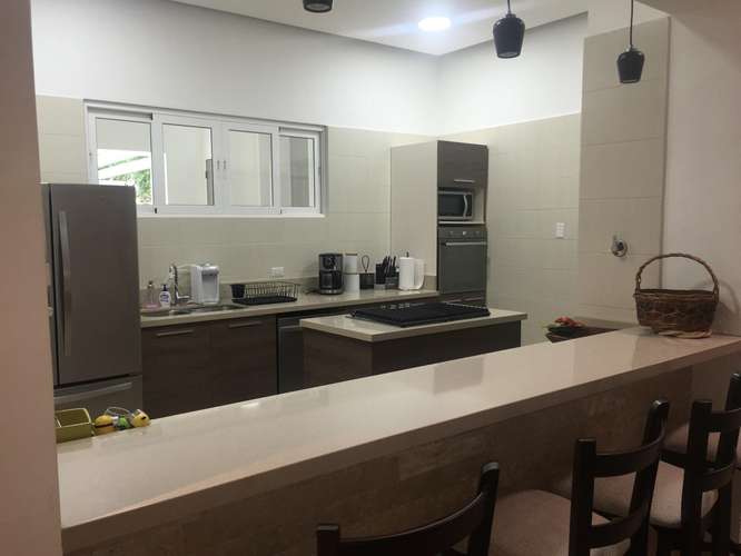 COMPLETO APARTAMENTO DE PLAYA EN PUNTA BARCO VILLAGE