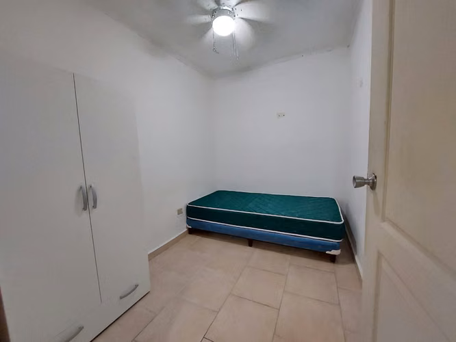 CUARTO CON CAMA EN BETHANIA SOLO $180 MES