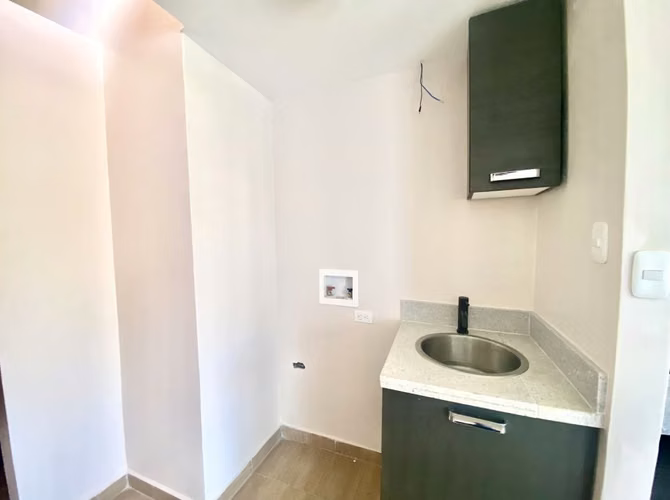 Alquiler de Apartaestudio con Entrada Independiente en La Locería | LH - Imagen 6