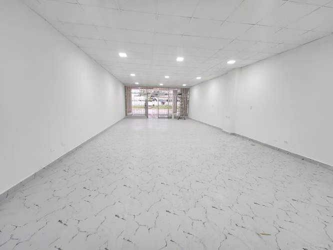 Local Comercial en Alquiler en Planta Baja, San Francisco – Vía Porras | LH