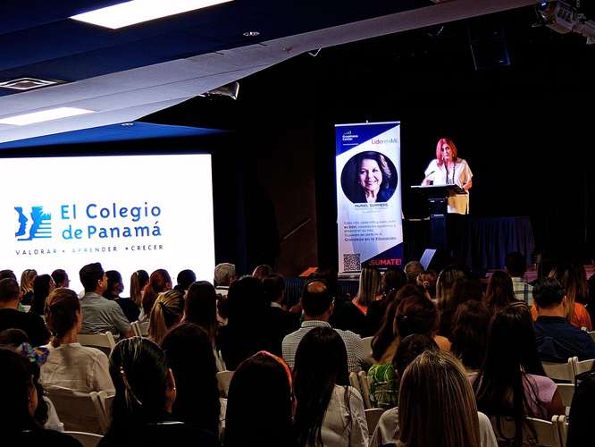 Alquiler de Sistema de Audio & Podium Profesional Para Conferencias , Eventos Privados Exclusivos & Corporativos  - Imagen 4