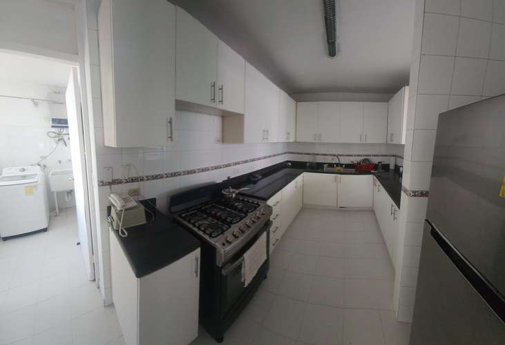 APARTAMENTO GRANDE  168 MTS BALCON  PARKING CB EMPLEADA - Imagen 3