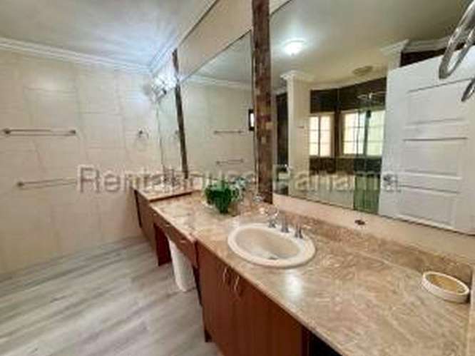 27-2941RGG Costa Sur Casa ALQUILER 4 Habitaciones, AMOBLADA. Paneles Solares. Patio. Residencial Cerrado C/ Vigilancia. - Imagen 15