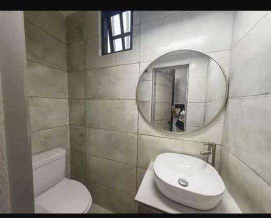 Casa en San Francisco Dos niveles y Renovada - Imagen 13