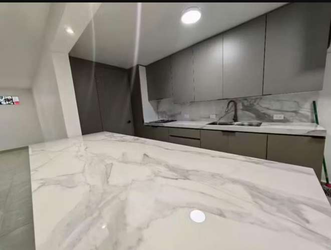 Casa en San Francisco Dos niveles y Renovada - Imagen 10