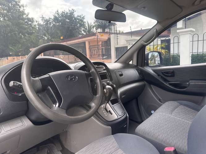 Hyundai H1 2014
