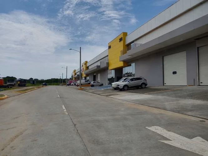 Alquiler o Venta de Bodega Cerca de Costa del Este  - Imagen 2