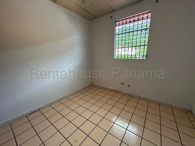 ¡Alquiler exclusivo en Condado del Rey! Tu familia merece este espacio (3 o 4 Recámaras).
