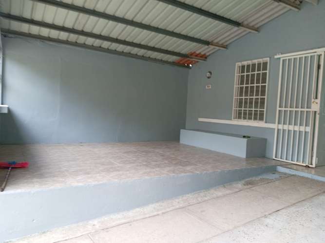 Se alquila casa Altos del Tecal - Imagen 2