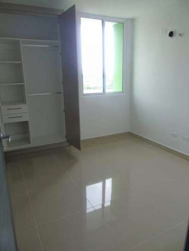 Alquiler de Apartamento en Condado del Rey con Linea Blanca - Imagen 3