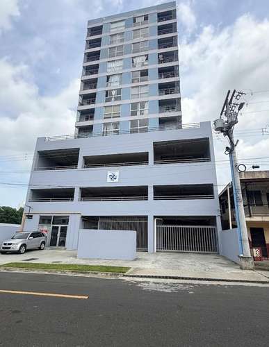Se alquila apartamento en Parque Lefevre  - Imagen 1