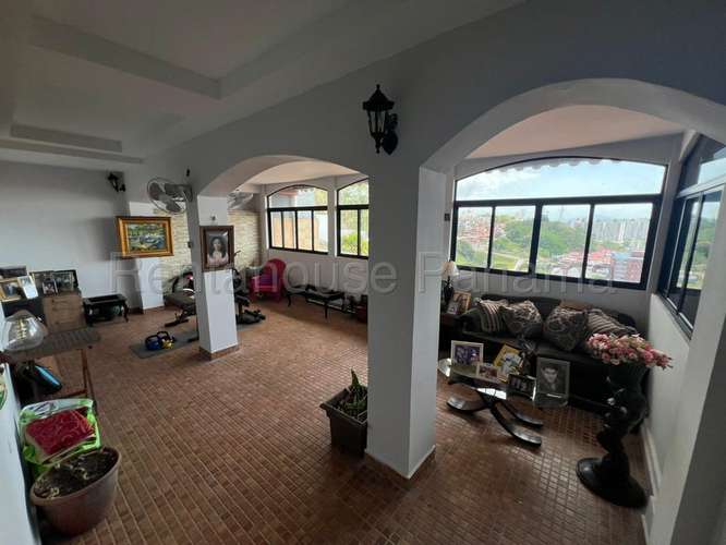 Casa de Cuatro Niveles en Venta en Residencial Limajo, Altos de Panamá KC - Imagen 6