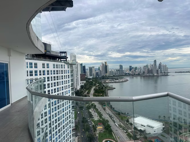 APARTAMENTO EN VENTA AVENIDA BALBOA - Imagen 2