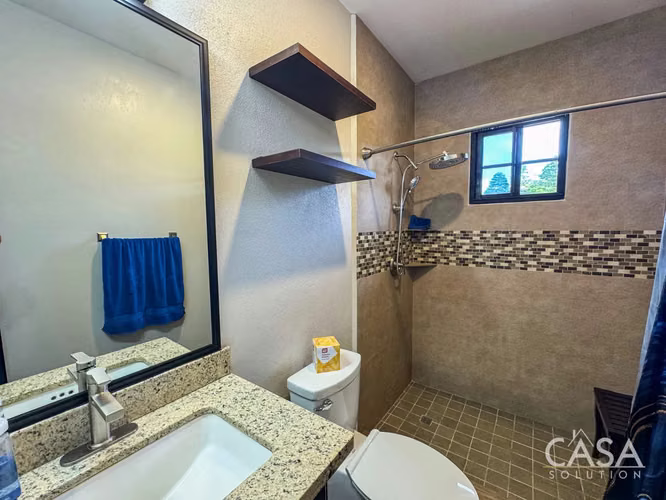 Casa Amueblada con Vistas al Volcán Barú en Venta en Santa Lucía, Boquete - Incluye Casita de Huéspedes - cs id: 350154 - Imagen 13
