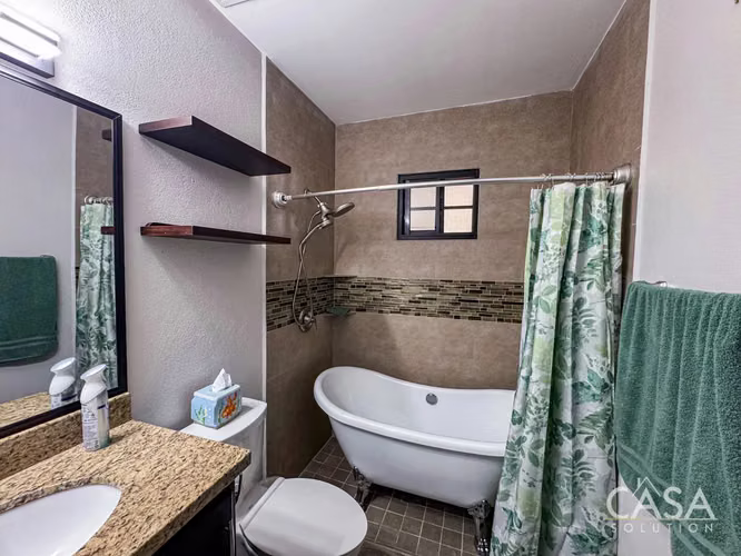 Casa Amueblada con Vistas al Volcán Barú en Venta en Santa Lucía, Boquete - Incluye Casita de Huéspedes - cs id: 350154 - Imagen 11