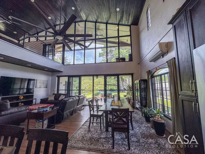 Casa Amueblada con Vistas al Volcán Barú en Venta en Santa Lucía, Boquete - Incluye Casita de Huéspedes - cs id: 350154 - Imagen 4