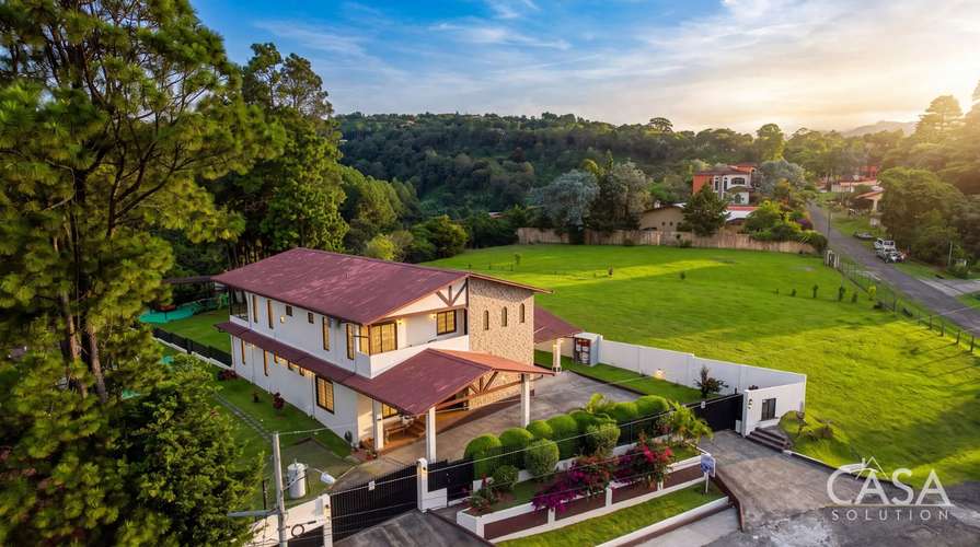 Contrato Pendiente! Casa Amueblada con Vistas al Volcán Barú en Venta en Boquete  - cs id: 350154 - Imagen 2