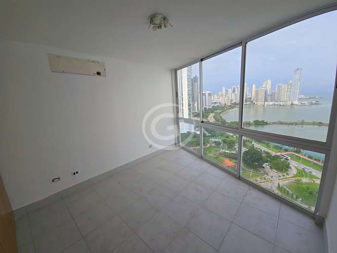 Venta Apartamento Duplex Avenida Balboa Vista al Mar Remate - Imagen 15