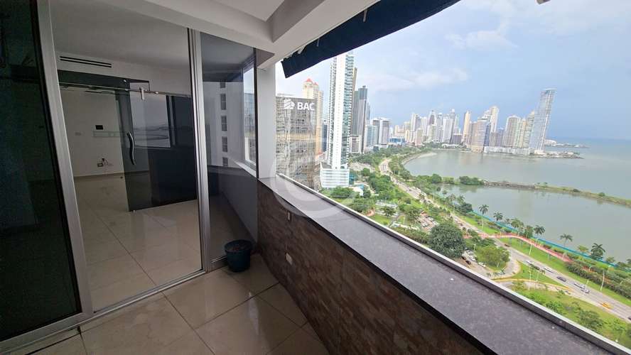 Venta Apartamento Duplex Avenida Balboa Vista al Mar Remate - Imagen 7