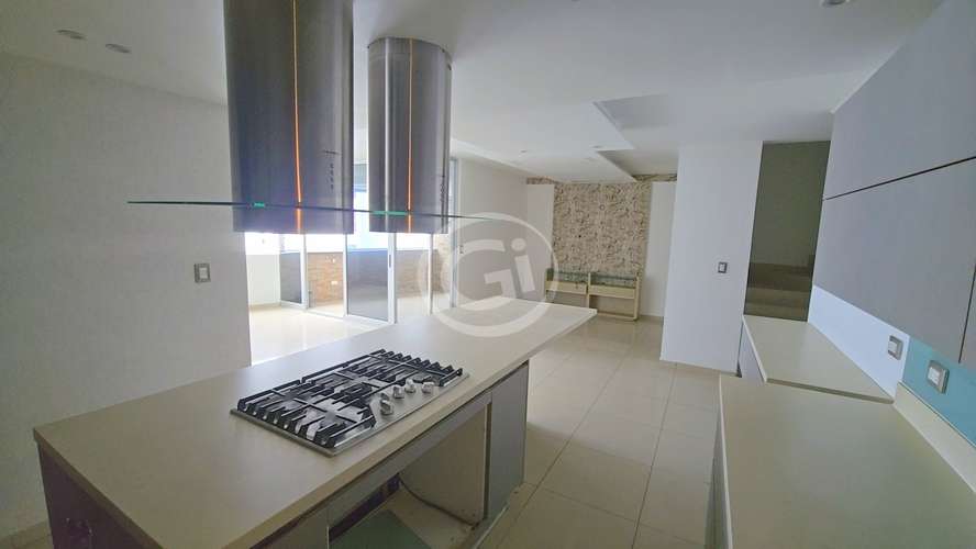 Venta Apartamento Duplex Avenida Balboa Vista al Mar Remate - Imagen 11