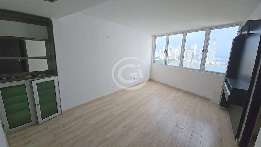 Venta Apartamento Duplex Avenida Balboa Vista al Mar Remate - Imagen 14
