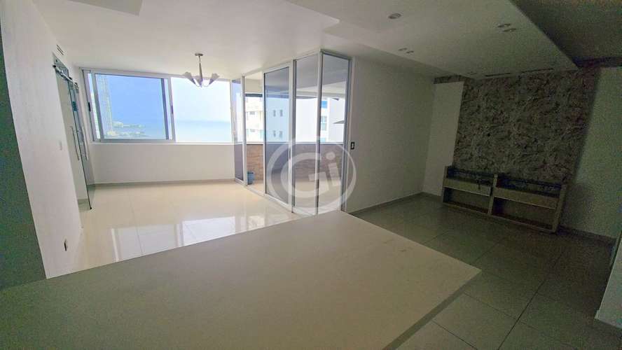 Venta Apartamento Duplex Avenida Balboa Vista al Mar Remate - Imagen 9