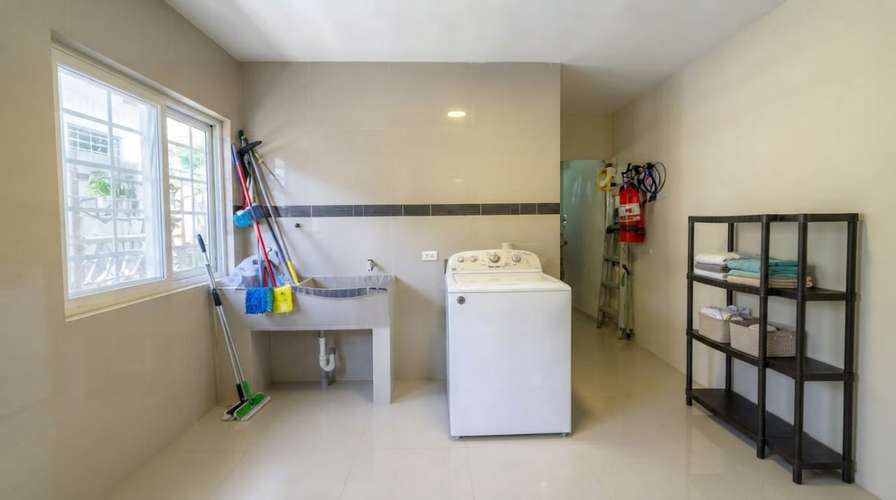 Casa en El Carmen I con 6 parking y remodelada