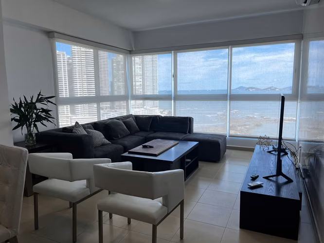 FOR RENT AVE BALBOA FRENTE AL MAR 2 RECAMARAS AMOBLADO - Imagen 4