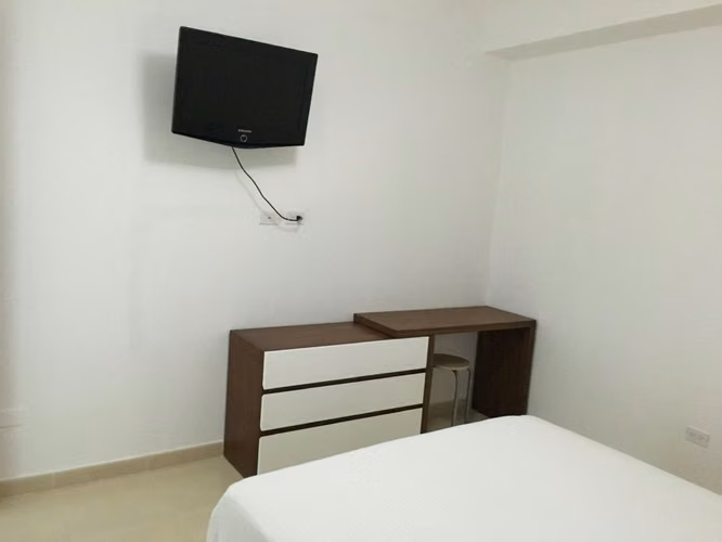 FOR RENT AVE BALBOA FRENTE AL MAR 2 RECAMARAS AMOBLADO - Imagen 11