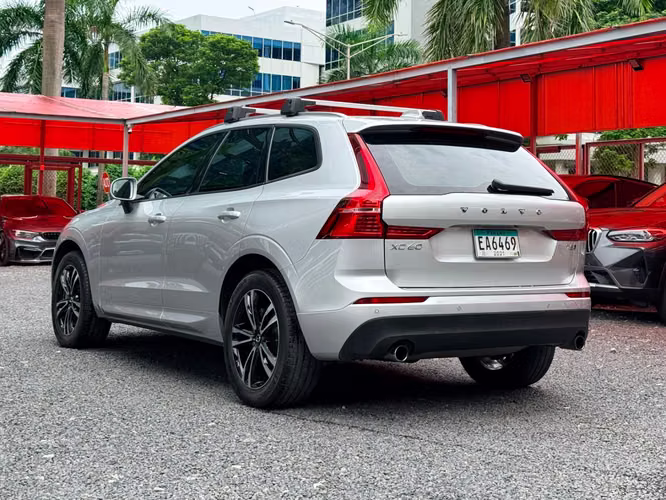 VOLVO XC60 T5 MOMENTUM 2020 - Imagen 4